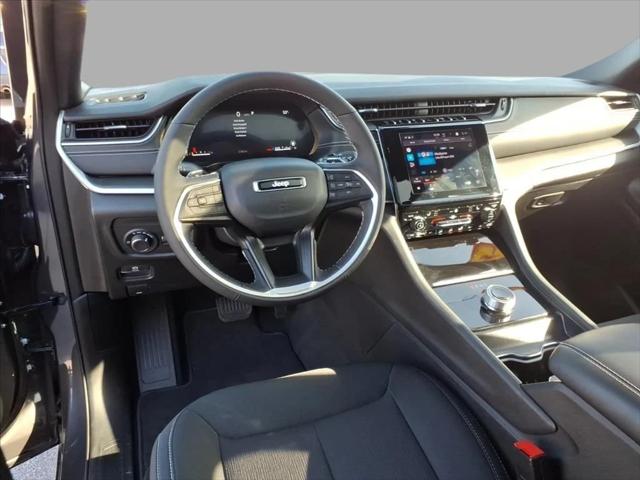 2025 Jeep Grand Cherokee Laredo X 4x4