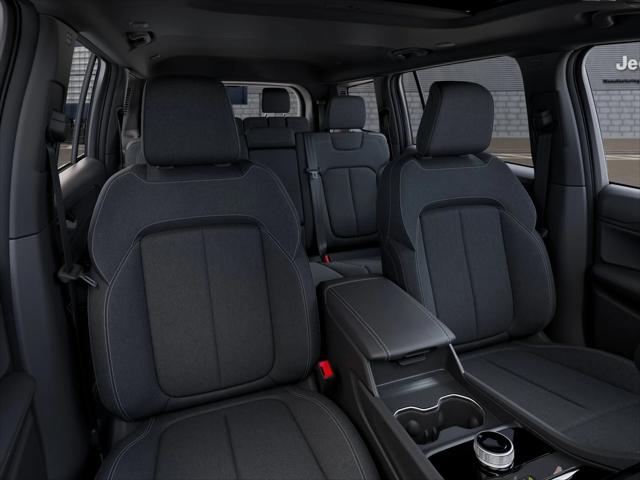 2025 Jeep Grand Cherokee Laredo X 4x4