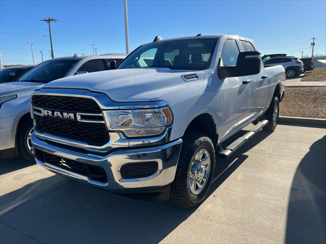 2024 RAM 2500 Tradesman Crew Cab 4x4 64 Box