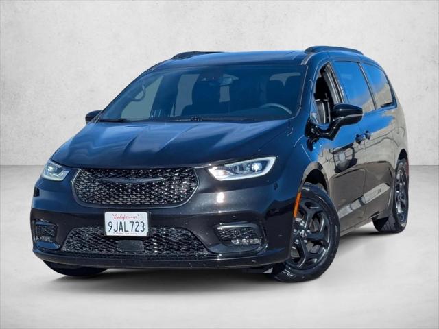 2024 Chrysler Pacifica Hybrid Premium S Appearance Pkg