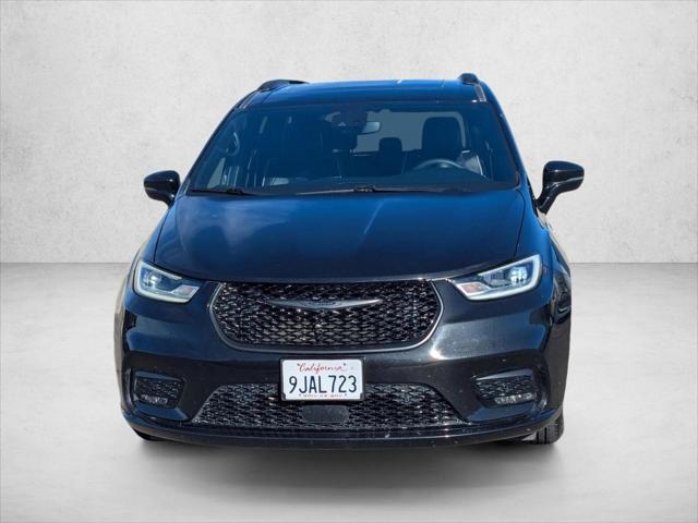 2024 Chrysler Pacifica Hybrid Premium S Appearance Pkg