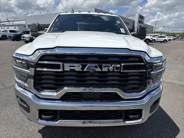 2026 RAM Ram 3500 RAM 3500 TRADESMAN CREW CAB 4X4 8 BOX