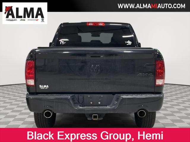2017 RAM 1500 Express Crew Cab 4x4 57 Box