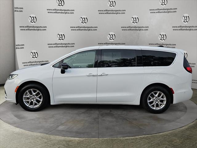 2024 Chrysler Pacifica Touring L 2024 Chrysler Pacifica Touring L