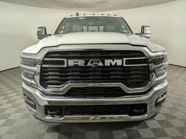 2026 RAM Ram 3500 RAM 3500 TRADESMAN CREW CAB 4X4 8 BOX