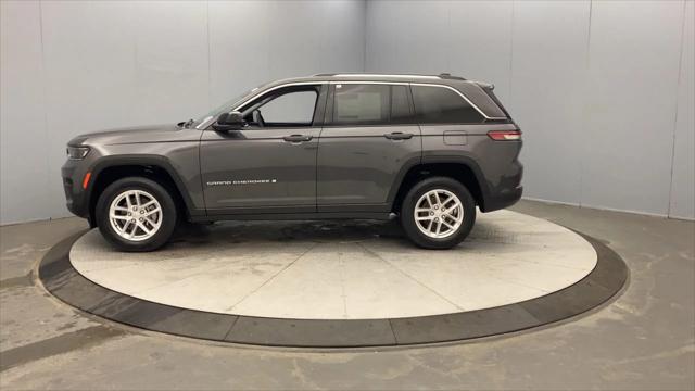 2023 Jeep Grand Cherokee Laredo X 4x4