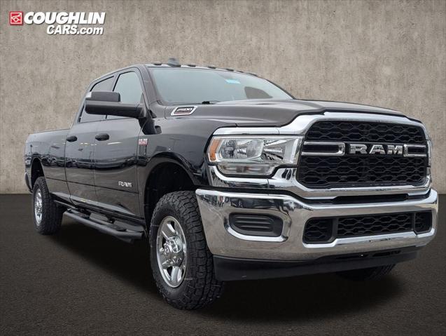 2022 RAM 2500 Tradesman Crew Cab 4x4 8 Box