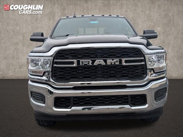 2022 RAM 2500 Tradesman Crew Cab 4x4 8 Box