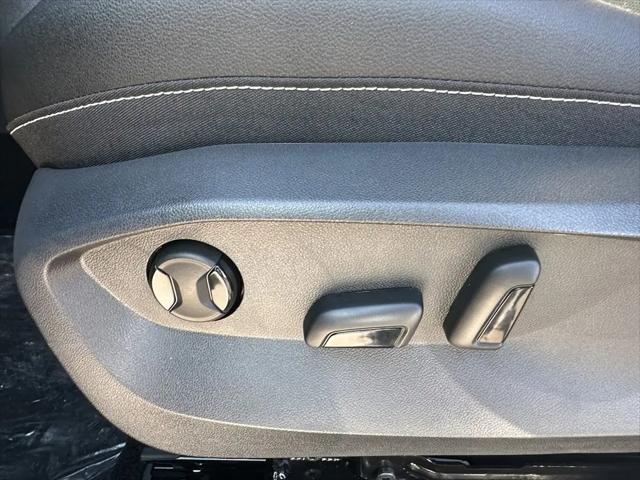 2026 Volkswagen Taos SEL