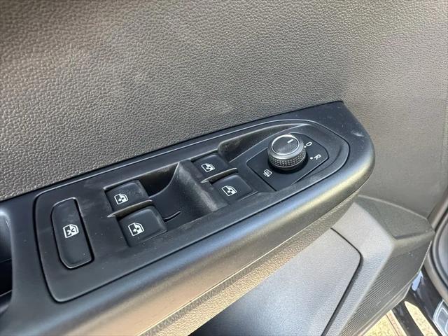 2026 Volkswagen Taos SEL