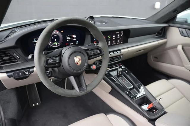 2025 Porsche 911 Carrera GTS