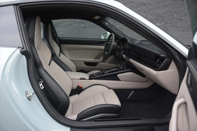 2025 Porsche 911 Carrera GTS