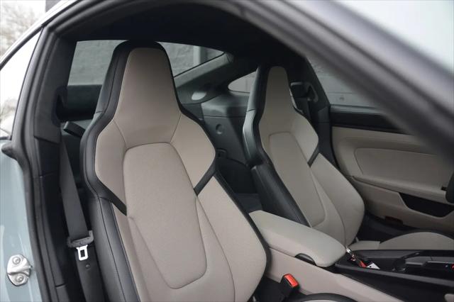 2025 Porsche 911 Carrera GTS