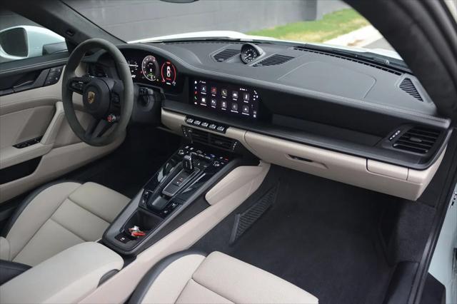 2025 Porsche 911 Carrera GTS