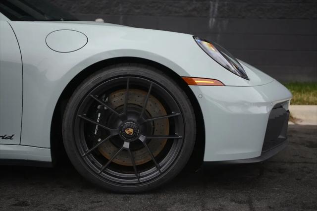 2025 Porsche 911 Carrera GTS