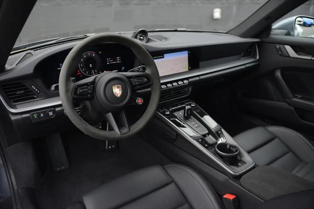 2025 Porsche 911 Carrera
