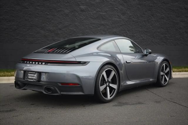 2025 Porsche 911 Carrera