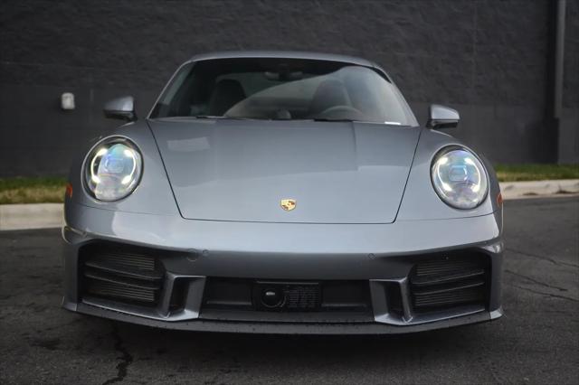 2025 Porsche 911 Carrera