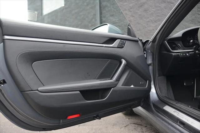 2025 Porsche 911 Carrera