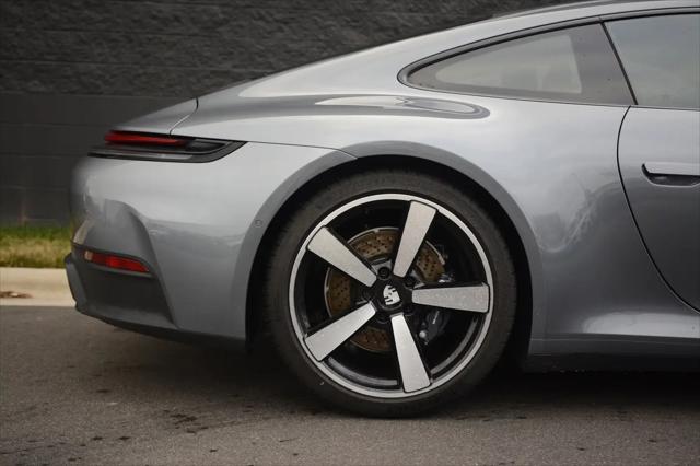 2025 Porsche 911 Carrera