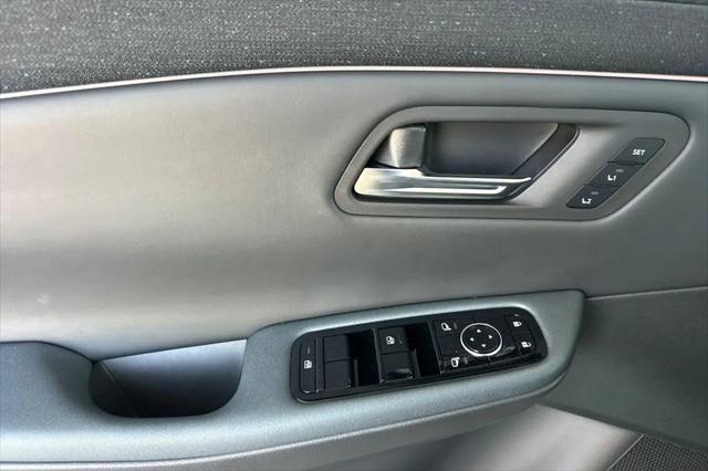 2026 Nissan LEAF PLATINUM+