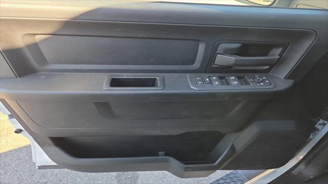 2026 Ram 2500 Black Express Crew Cab 4x4 6'4" Box
