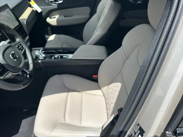2026 Volvo XC90 Ultra, B6 AWD Gas (mild hybrid), Gasoline, Bright, 7 Seats