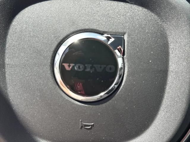 2026 Volvo XC90 Ultra, B6 AWD Gas (mild hybrid), Gasoline, Bright, 7 Seats