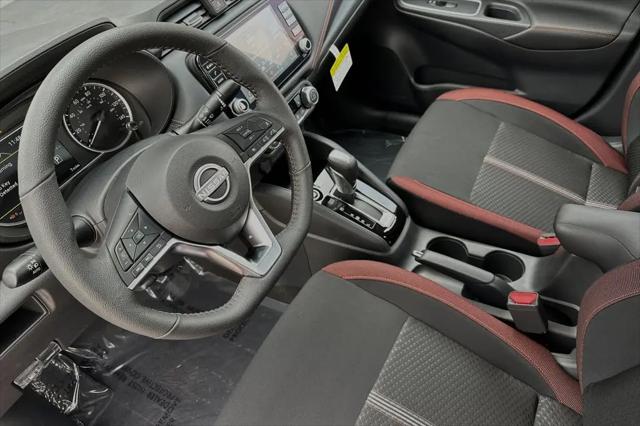 2025 Nissan Versa 1.6 SR