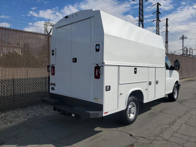 2025 Chevrolet Express Cutaway Work Van