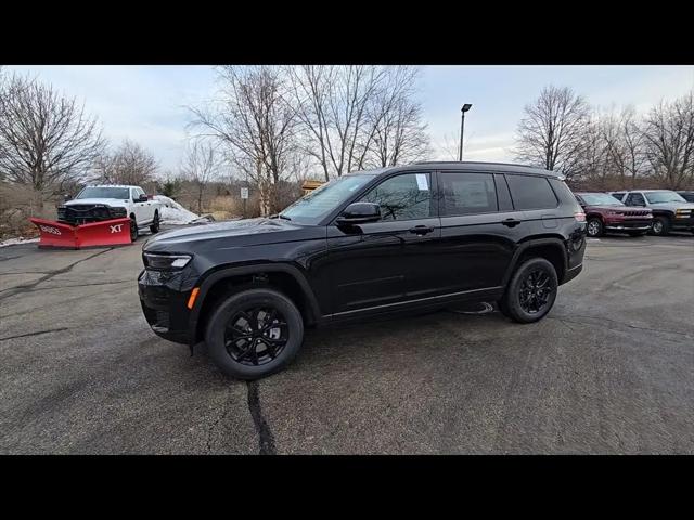 2025 Jeep Grand Cherokee L Altitude 4x4