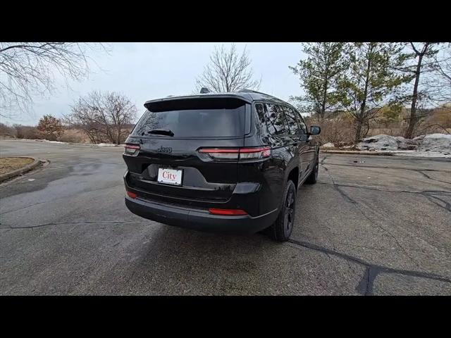 2025 Jeep Grand Cherokee L Altitude 4x4