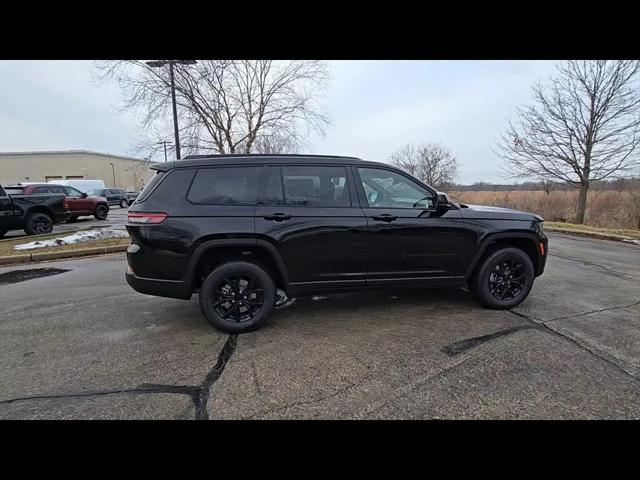 2025 Jeep Grand Cherokee L Altitude 4x4