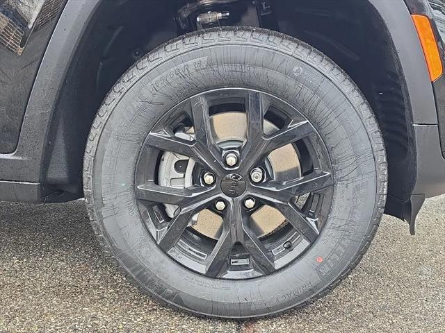 2025 Jeep Grand Cherokee L Altitude 4x4