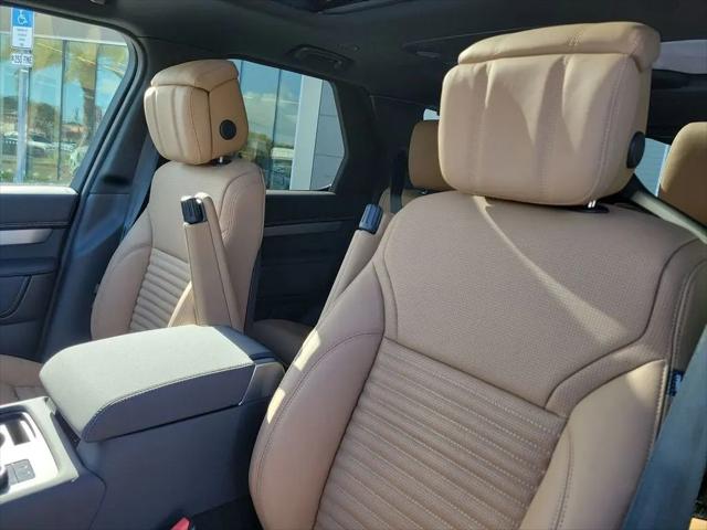 2026 Land Rover Discovery Gemini Edition