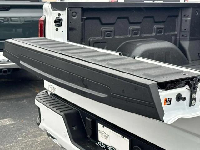 2026 GMC Sierra 1500 Crew Cab, Short Bed, AT4, 4WD