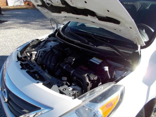 2016 Nissan Versa 1.6 S