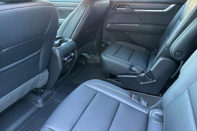 2026 GMC Acadia Elevation AWD