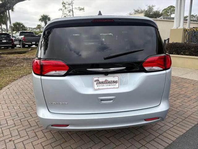 2024 Chrysler Voyager LX