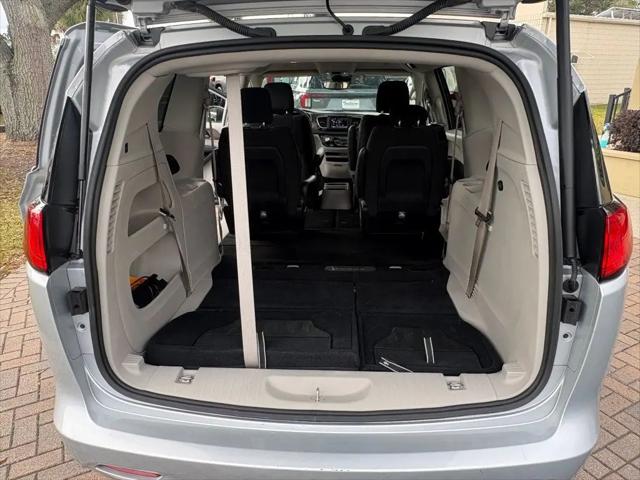 2024 Chrysler Voyager LX