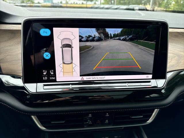 2026 Volkswagen Atlas SE with Technology
