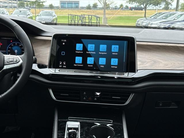 2026 Volkswagen Atlas SE with Technology