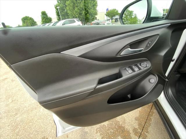 2026 Buick NV Preferred FWD