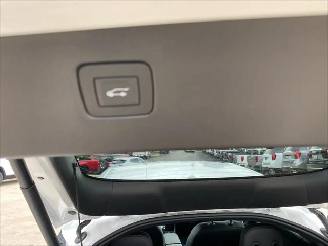 2026 Buick NV Preferred FWD
