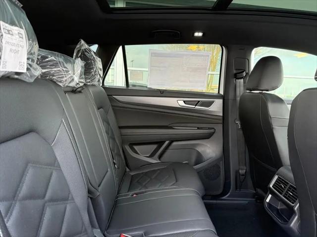 2026 Volkswagen Atlas Cross Sport SE with Technology