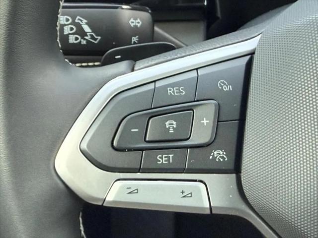 2026 Volkswagen Atlas Cross Sport SE with Technology