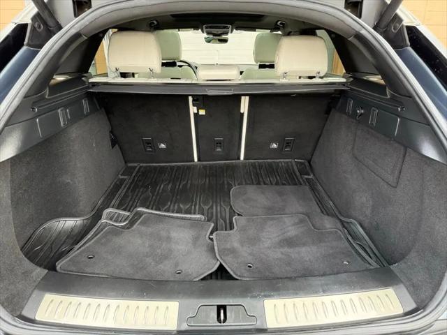 2019 Land Rover Range Rover Velar P250 R-Dynamic SE