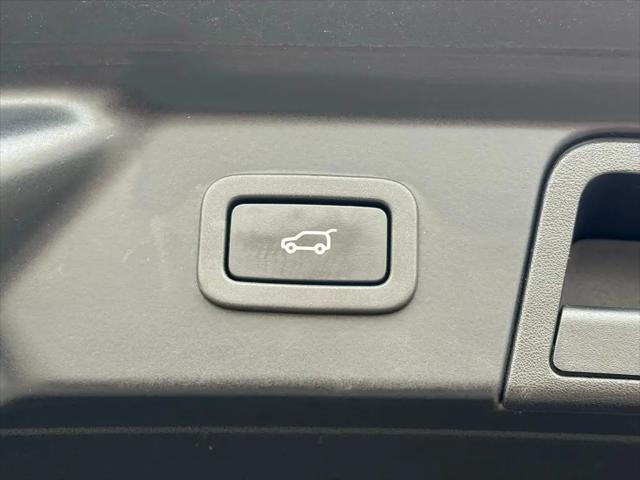 2019 Land Rover Range Rover Velar P250 R-Dynamic SE