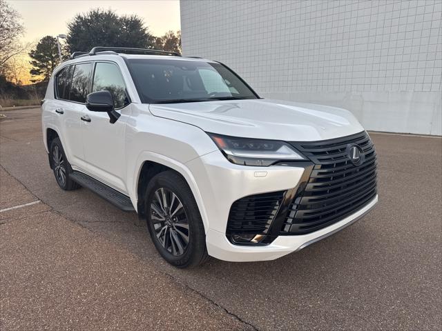 2024 Lexus LX Premium's photo
