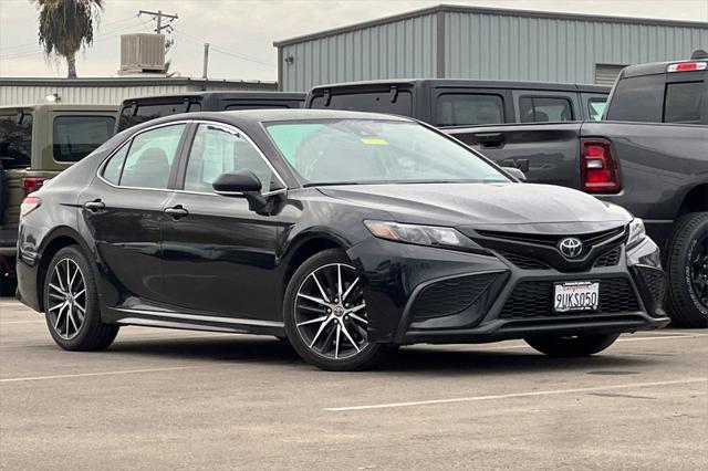 2023 Toyota Camry SE Nightshade Edition